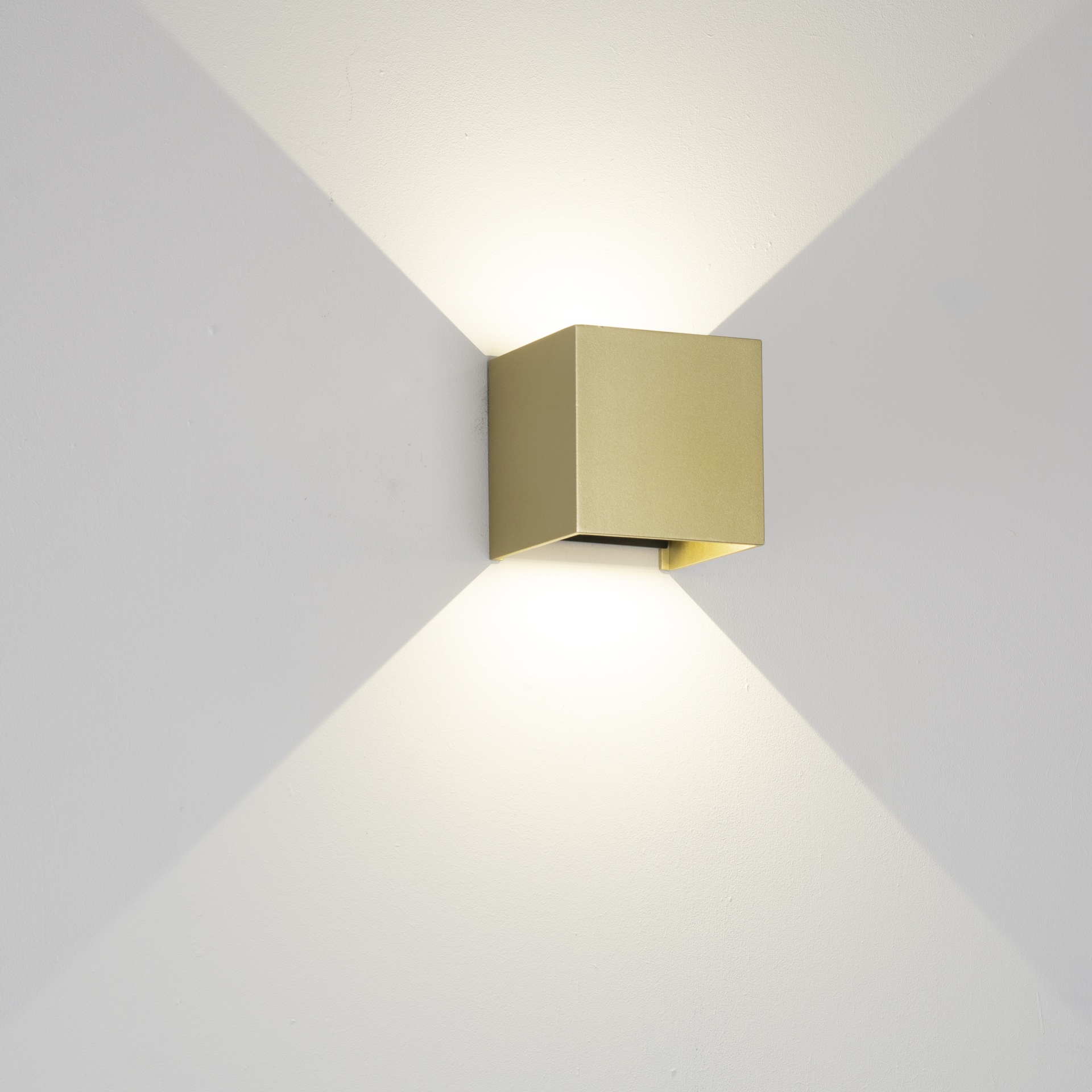 DAVOS * Luminarias de pared Oro - LED 12W - 3000K - 1100 lm - Imagen 2